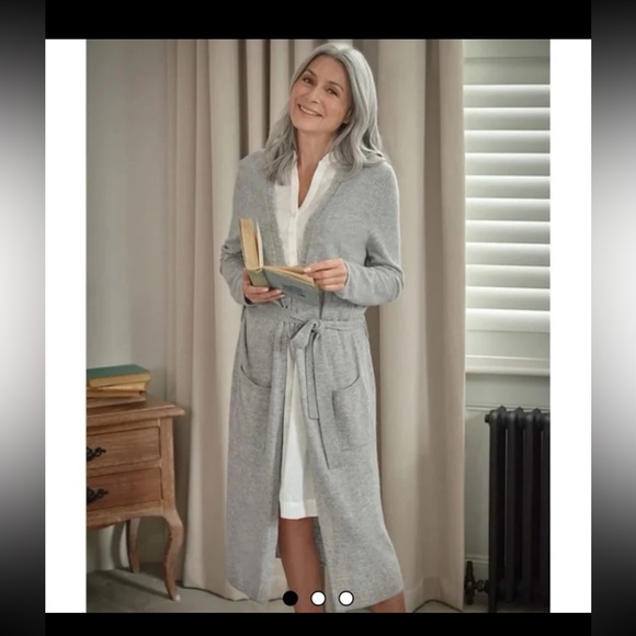 Woolovers Cashmere & Merino Luxe Dressing Gown/ Duster Cardigan Oatmeal 
Small - Picture 5 of 12